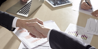 実践的なレッスンで個々の欠点を指摘